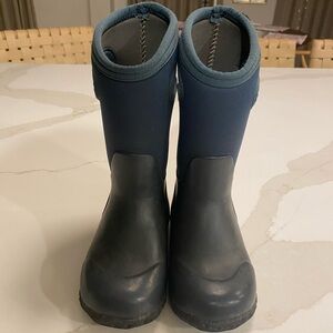 Kids Bogs Boots size 11